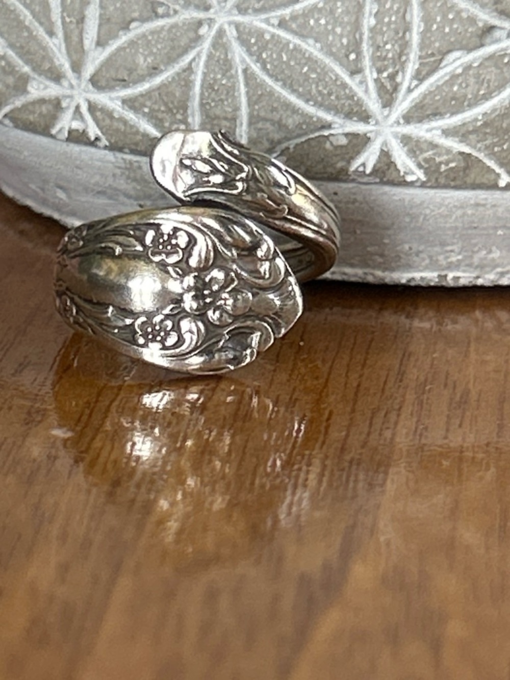Vintage Sterling Silver “Chateau Rose” Ring - Picture 5 of 9